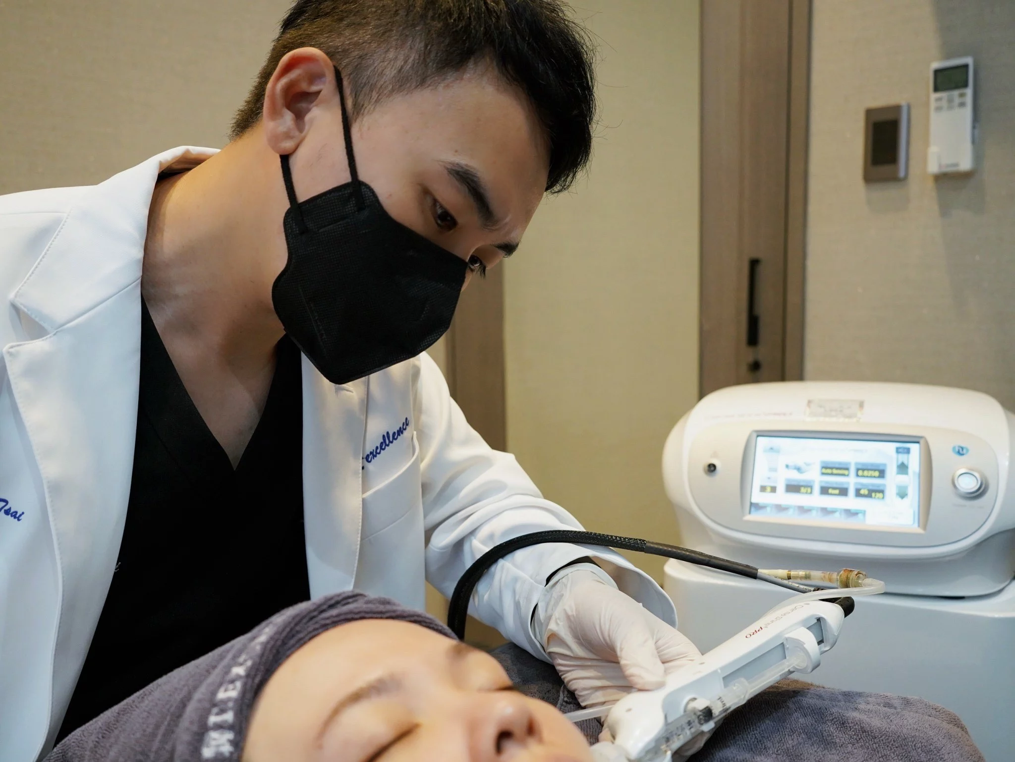 LINE ALBUM ELLE 251205 2